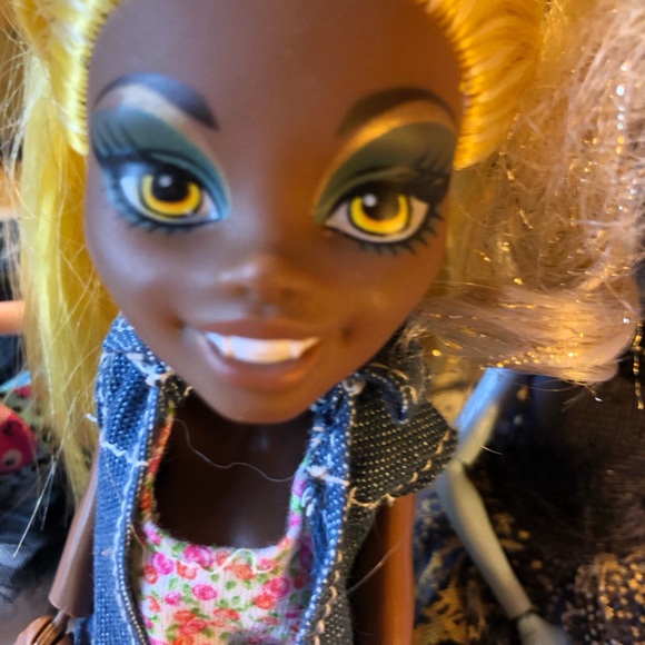 Lot of 5 Monster High Dolls Twyla, Lagoona Blue, Abby, Claudia Wolf - Picture 5 of 13